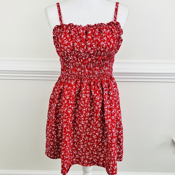 wild fable Dresses & Skirts - WILD FABLE Juniors Sz Medium Red Floral Shirred Waist Fit & Flare Dress